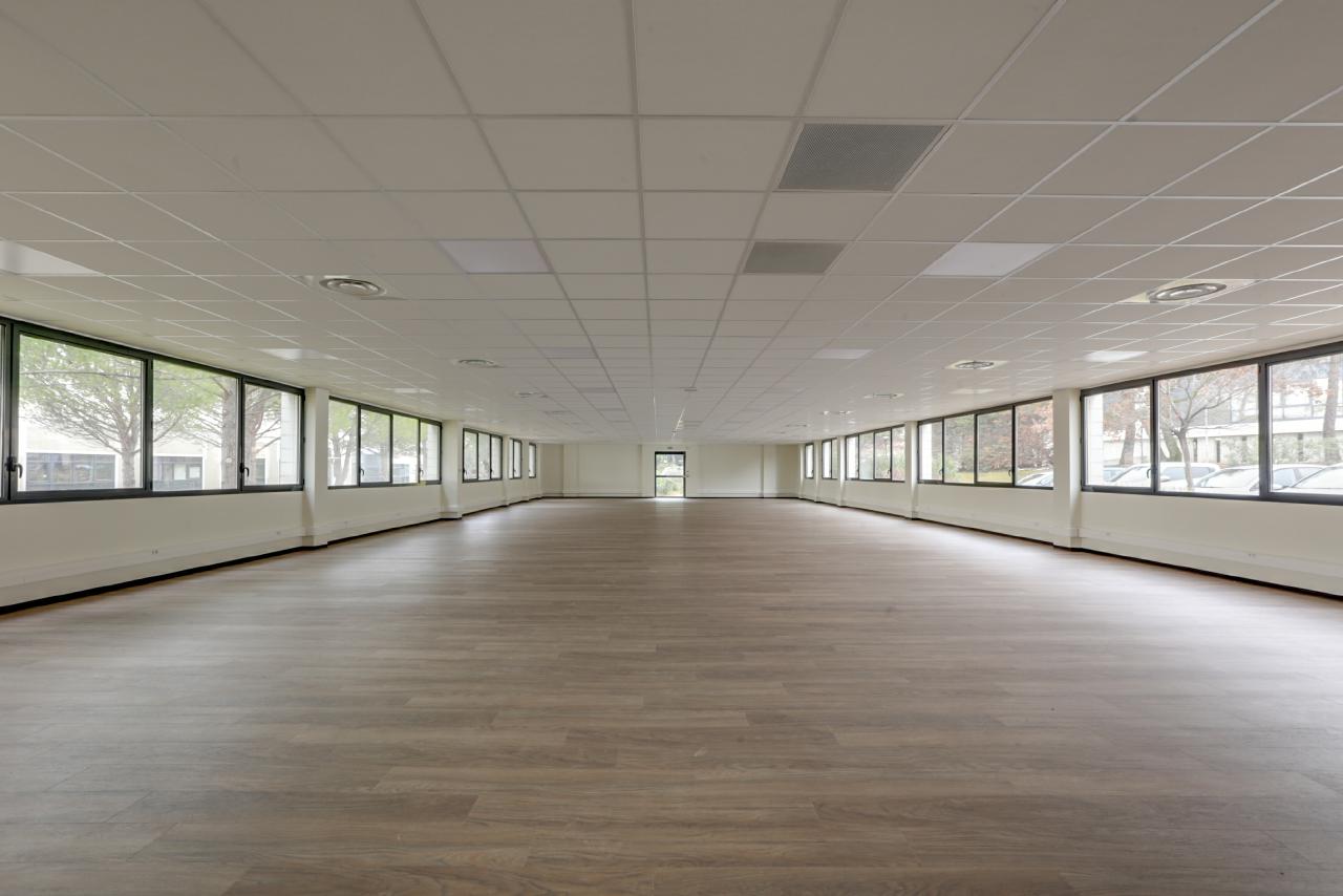 Bureau Aix-en-Provence 2416m² Location bureau Aix-en-Provence Bouches-du-Rhône OLBUR2115060 14